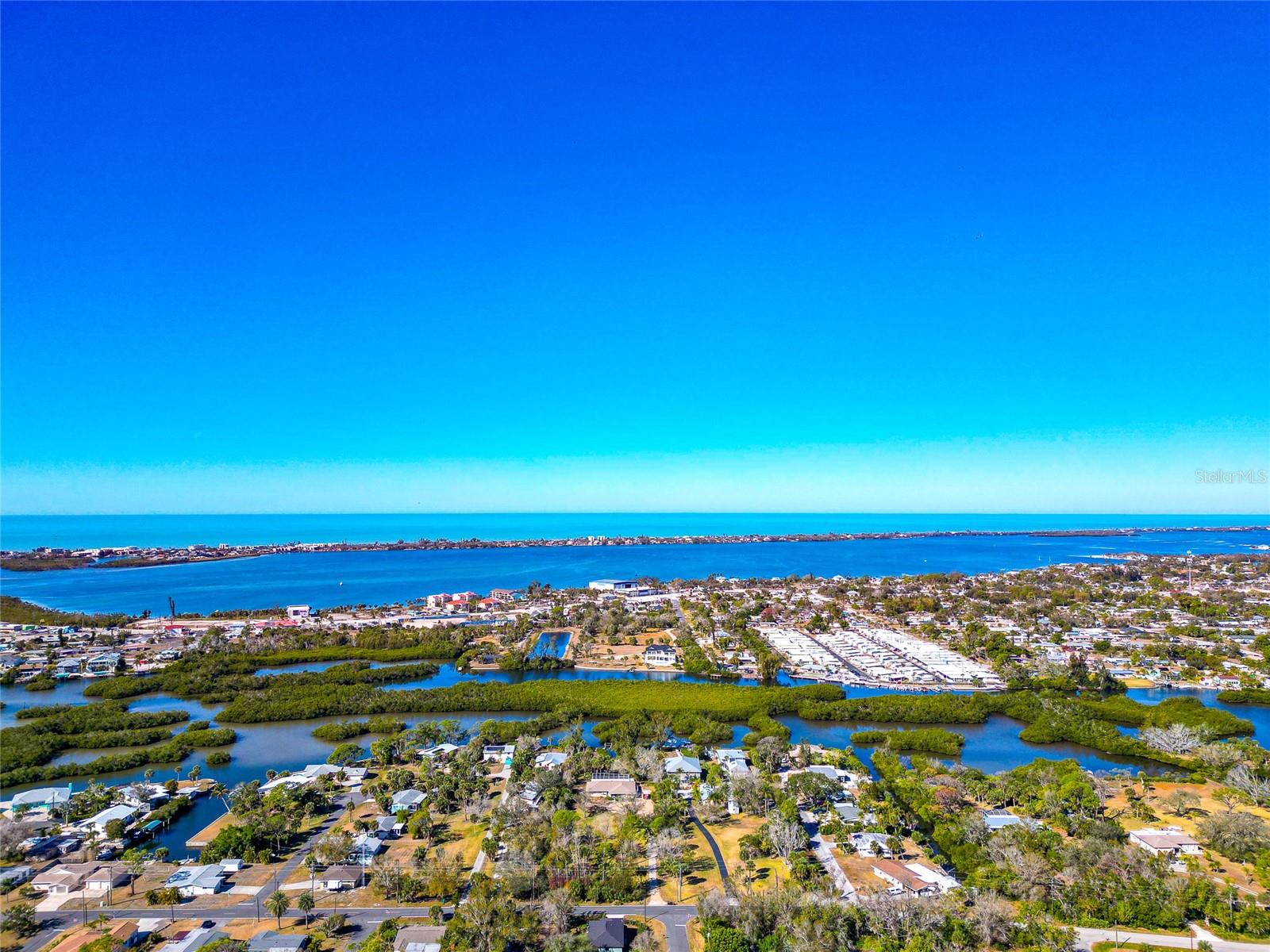950 OXFORD DR, ENGLEWOOD, FL — photo 42