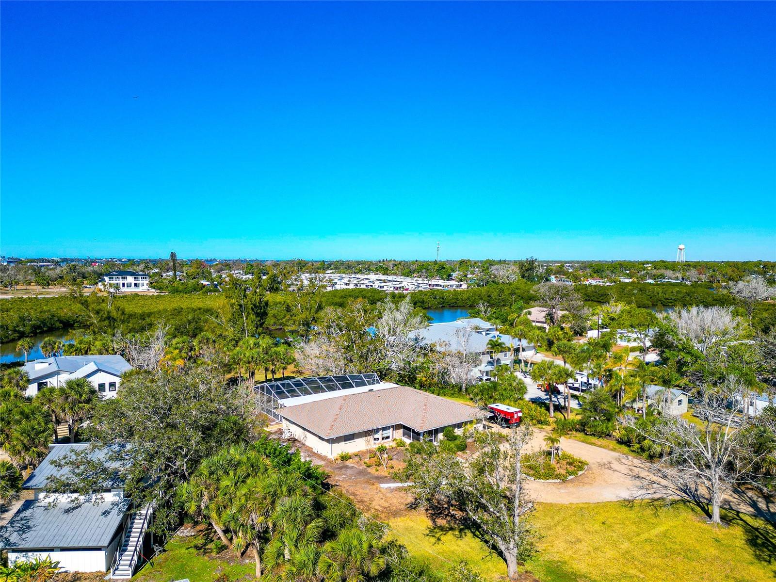 950 OXFORD DR, ENGLEWOOD, FL — photo 46