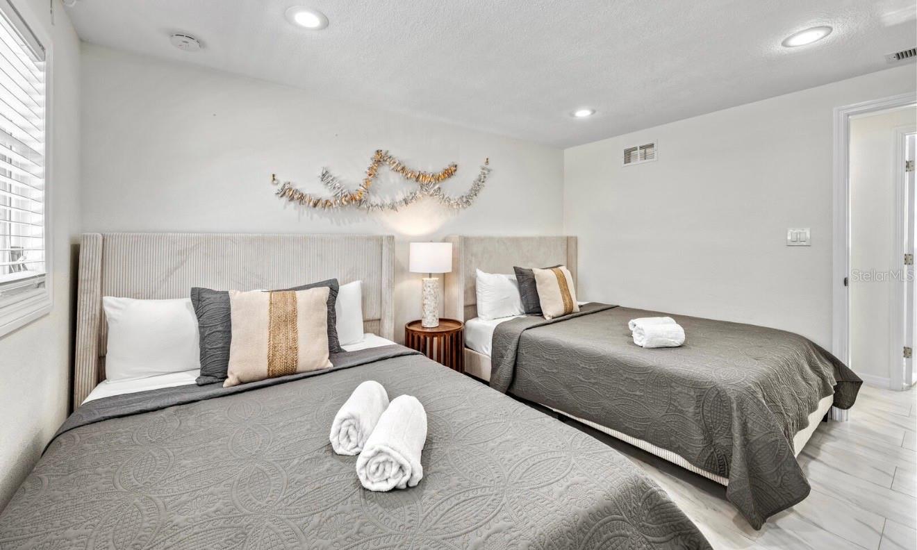 578 - 580 COMPANION WAY, LONGBOAT KEY, FL — photo 32