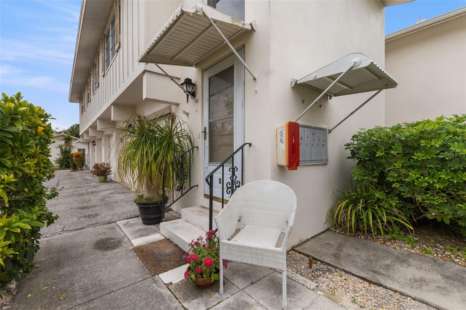 3275 37TH WAY S #D, ST PETERSBURG, FL — photo 2