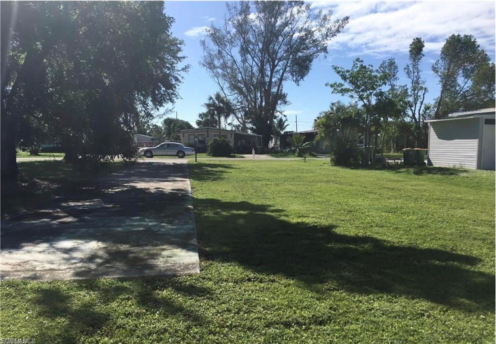 171 PINE KEY LN #28, NAPLES, FL — photo 3