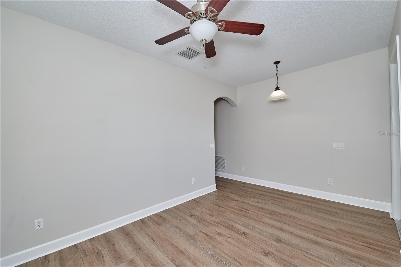 23903 SARDINIA DR, SORRENTO, FL — photo 11