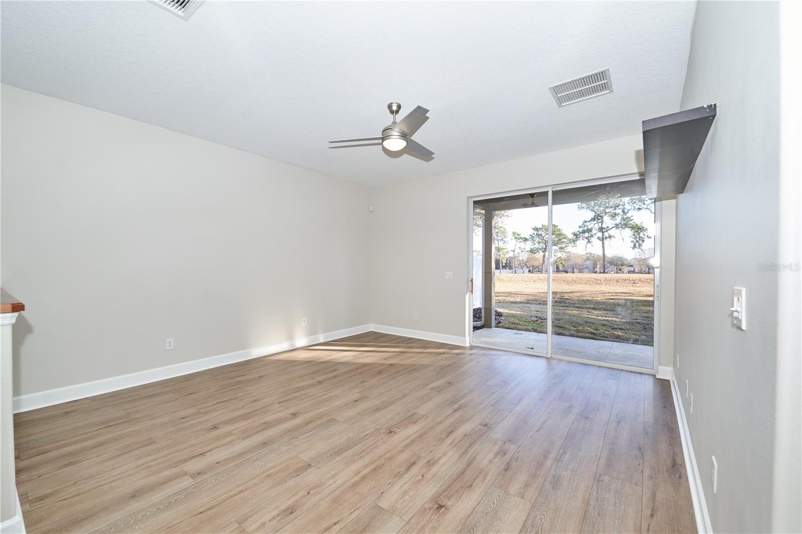 23903 SARDINIA DR, SORRENTO, FL — photo 31