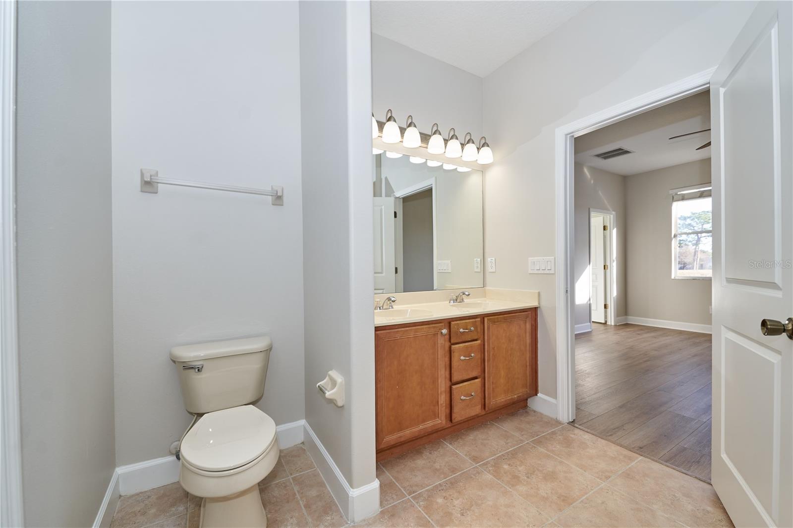 23903 SARDINIA DR, SORRENTO, FL — photo 47