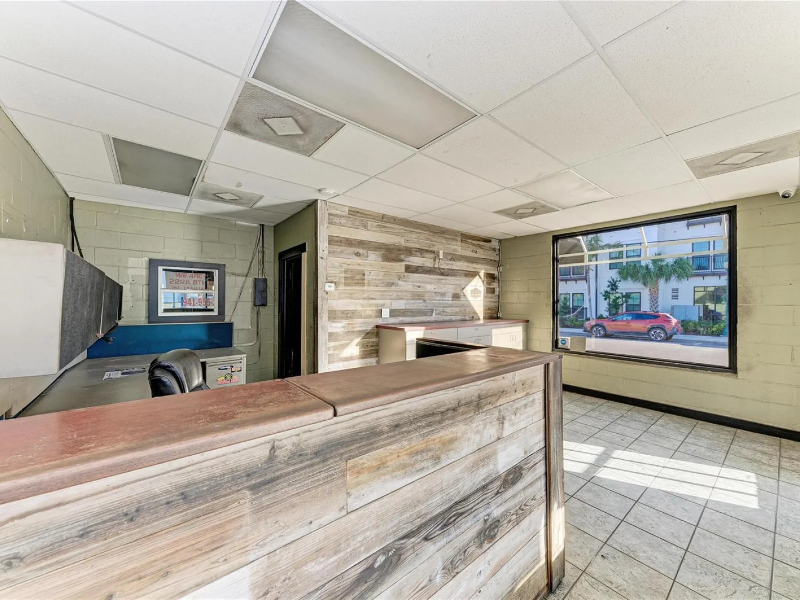 400 W CENTRAL AVE, SARASOTA, FL — photo 13
