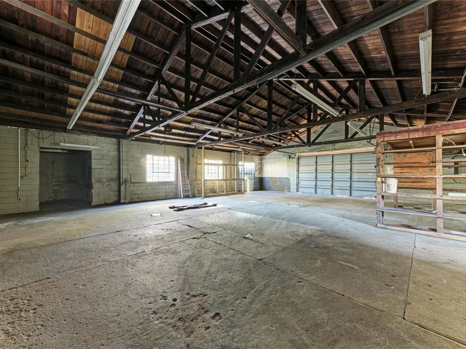 400 W CENTRAL AVE, SARASOTA, FL — photo 17