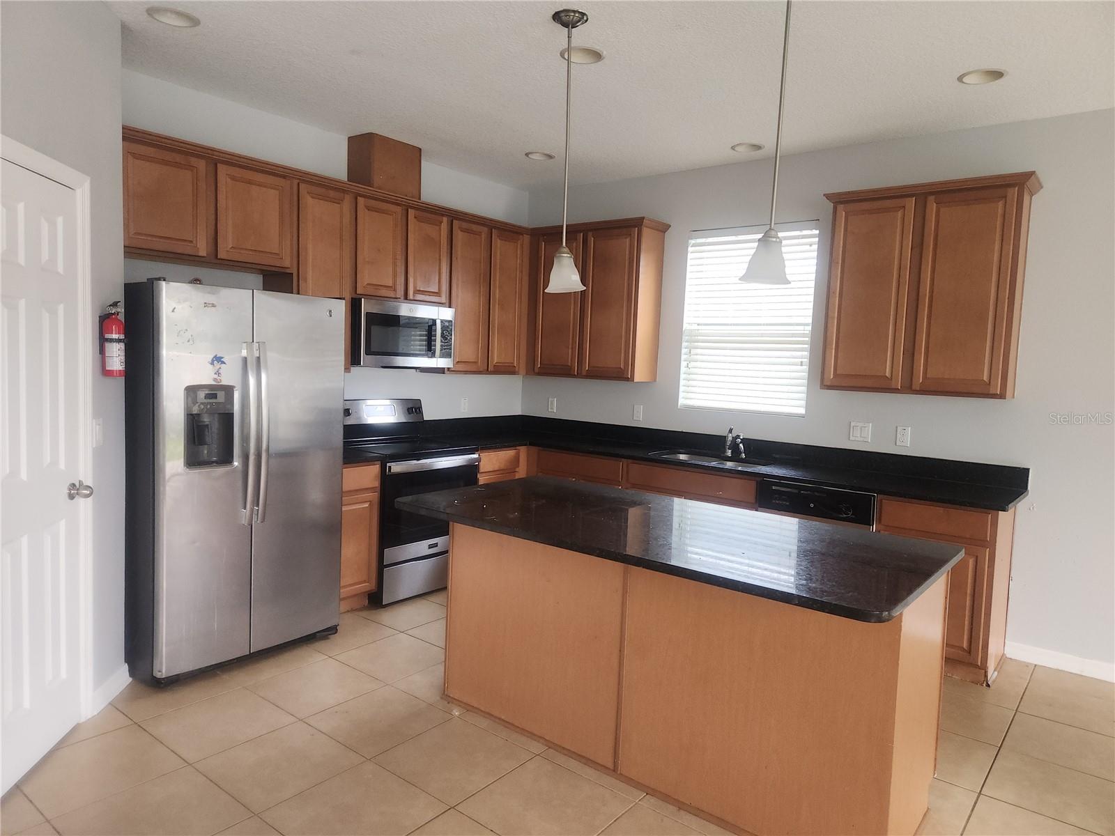 2556 TANNER TER, KISSIMMEE, FL — photo 2