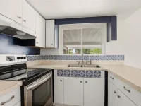 404 W WHIDDEN ST — photo 10