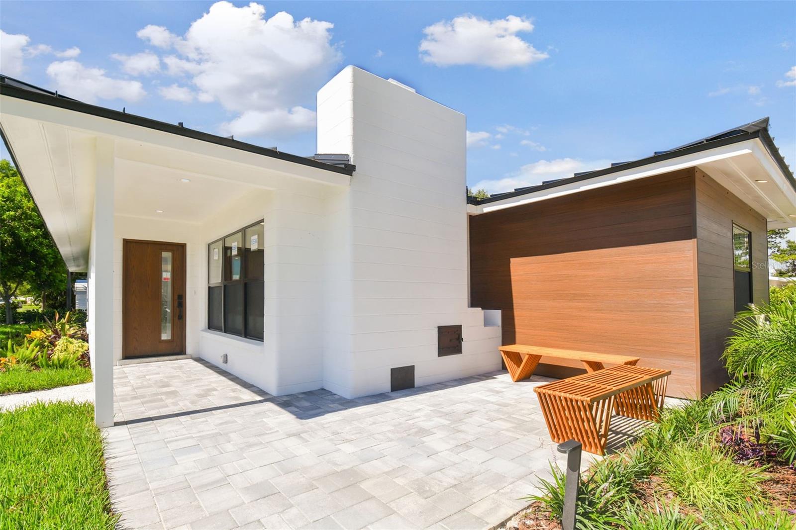 301 AURORA ST E, VENICE, FL — photo 3