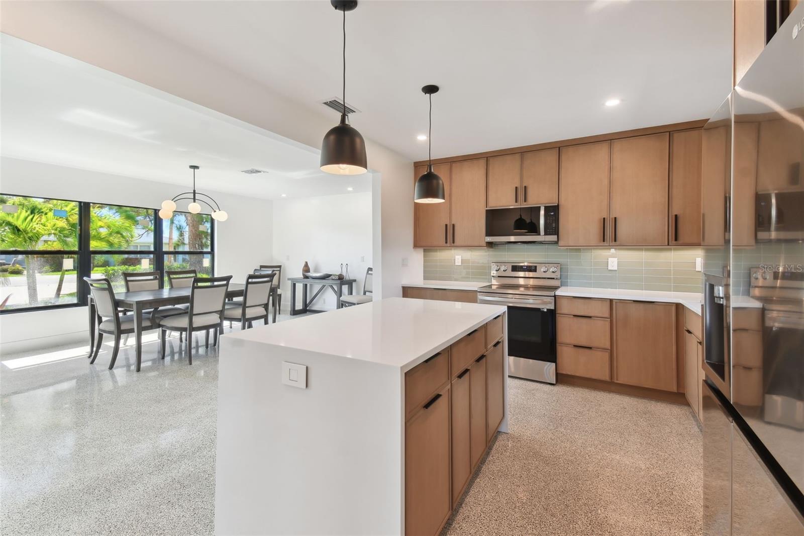 301 AURORA ST E, VENICE, FL — photo 13