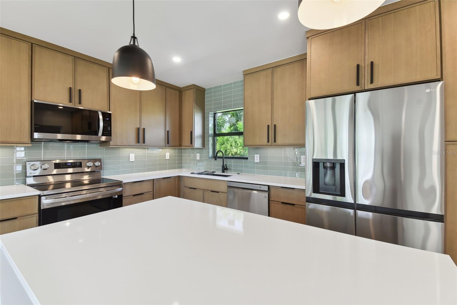 301 AURORA ST E, VENICE, FL — photo 14