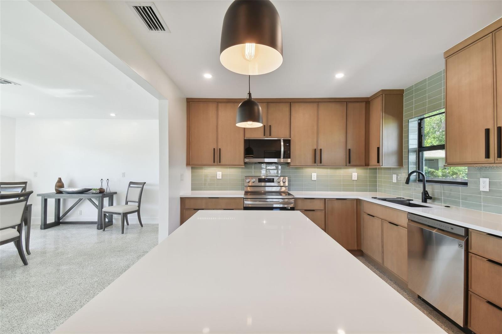 301 AURORA ST E, VENICE, FL — photo 16