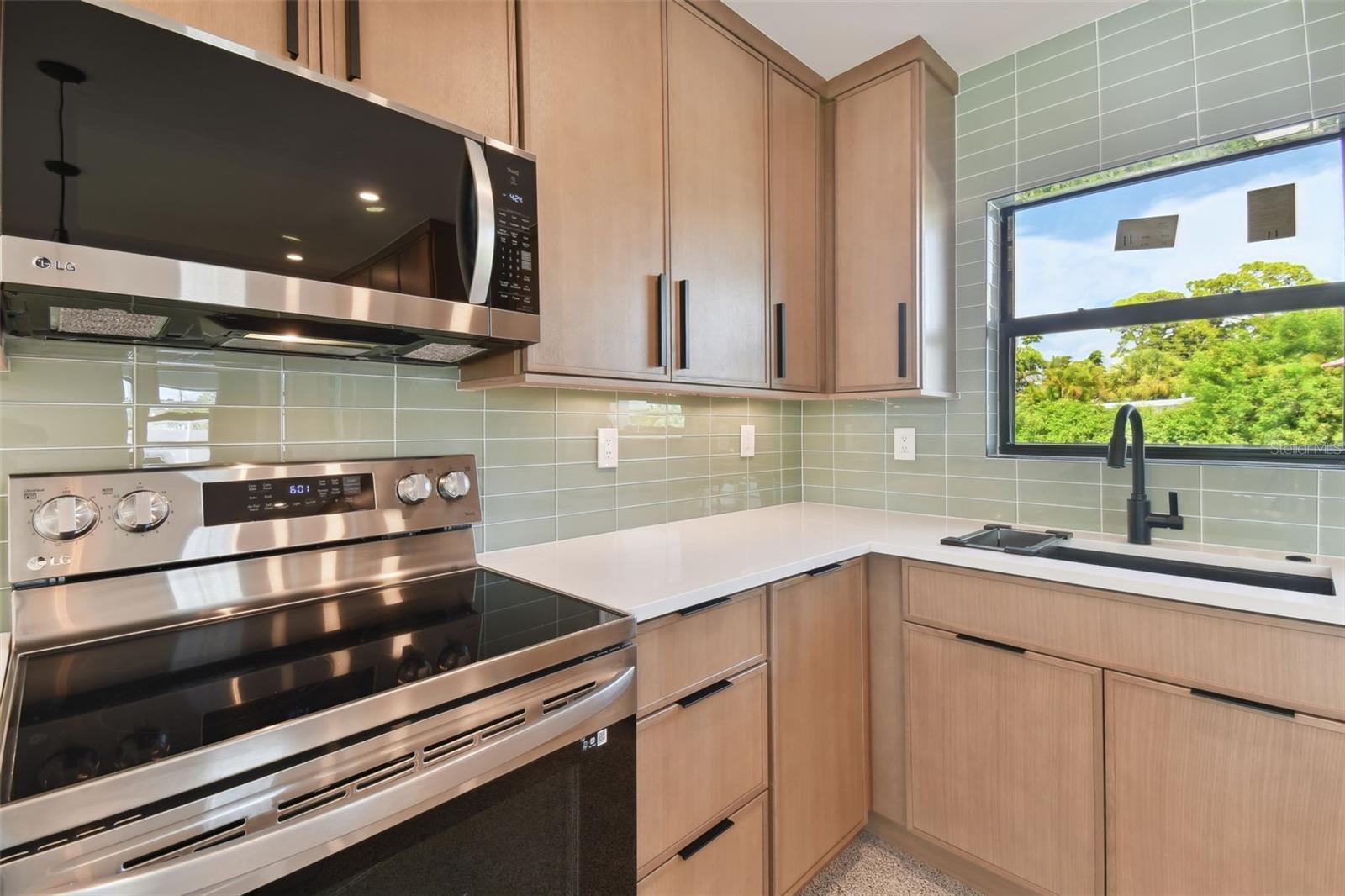 301 AURORA ST E, VENICE, FL — photo 19