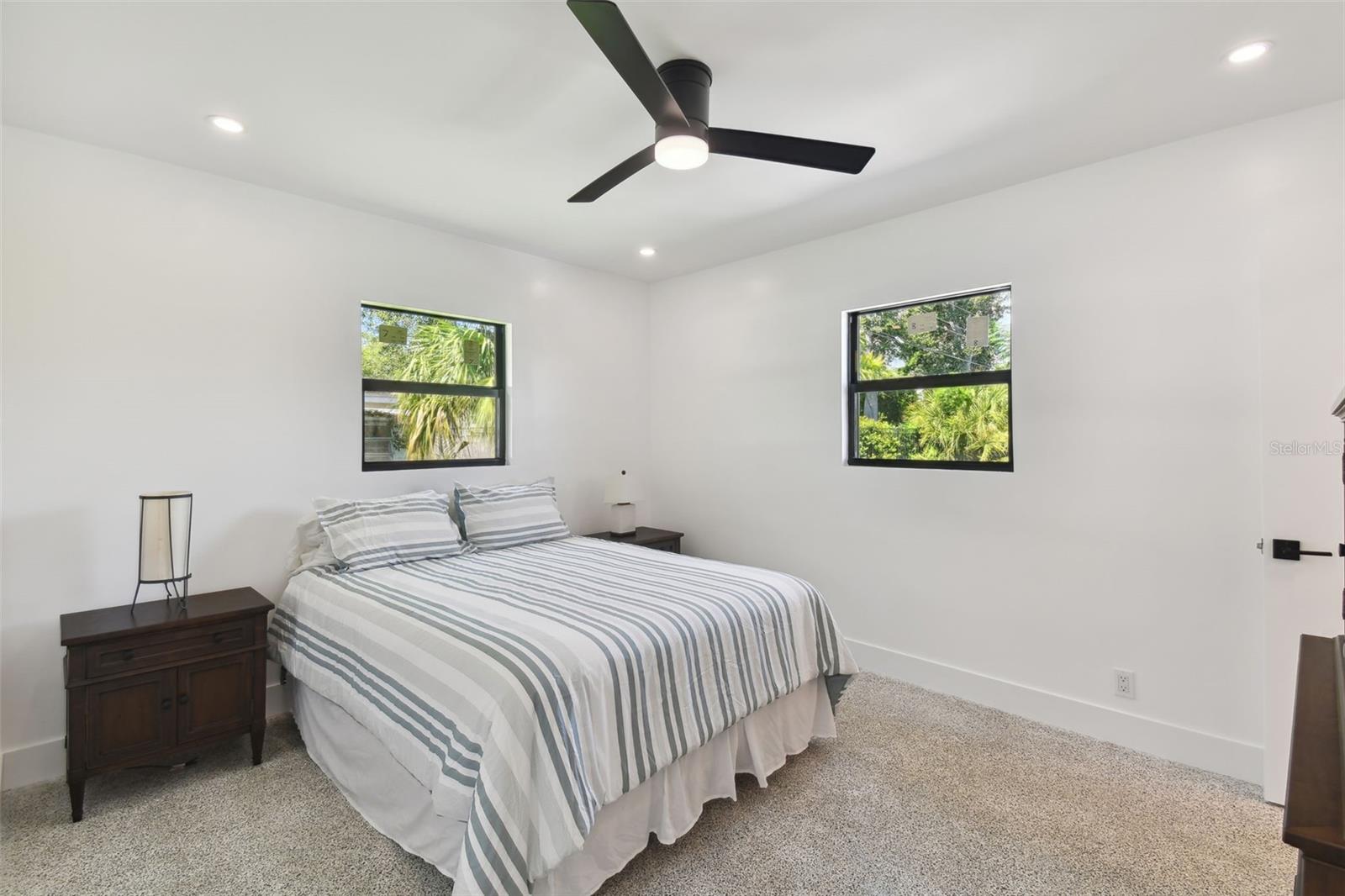 301 AURORA ST E, VENICE, FL — photo 32