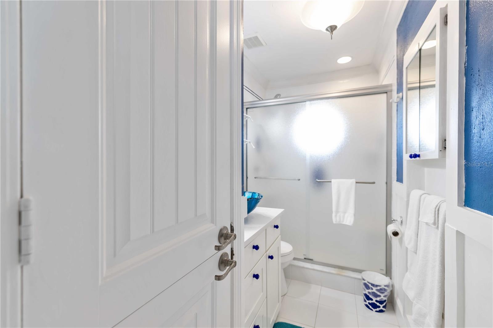 111 9TH ST N, BRADENTON BEACH, FL — photo 9