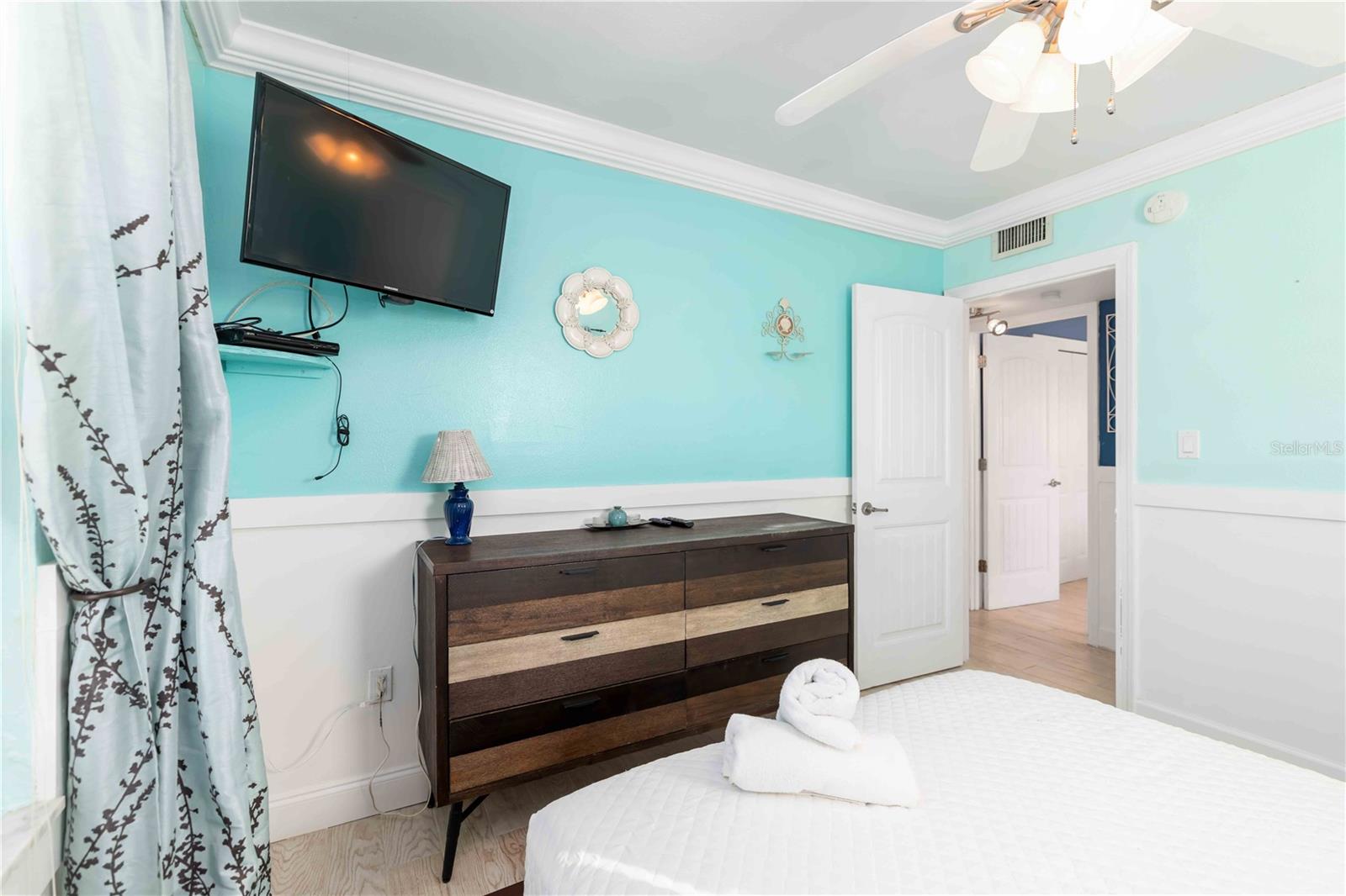 111 9TH ST N, BRADENTON BEACH, FL — photo 14