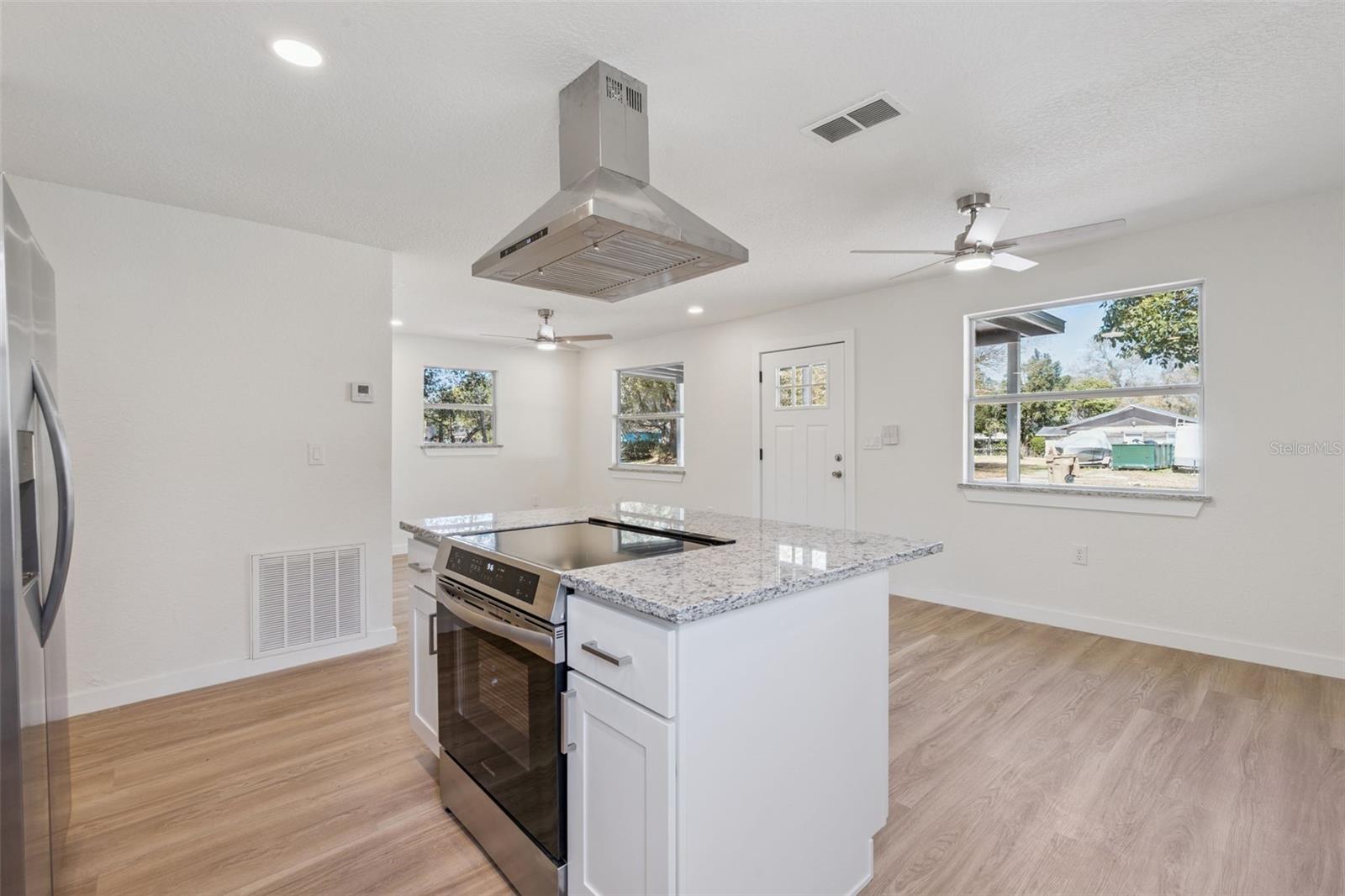 2204 SUANEE AVE, EUSTIS, FL — photo 26