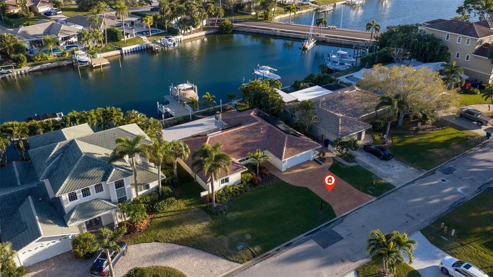 2024 MASSACHUSETTS AVE NE, ST PETERSBURG, FL — photo 2