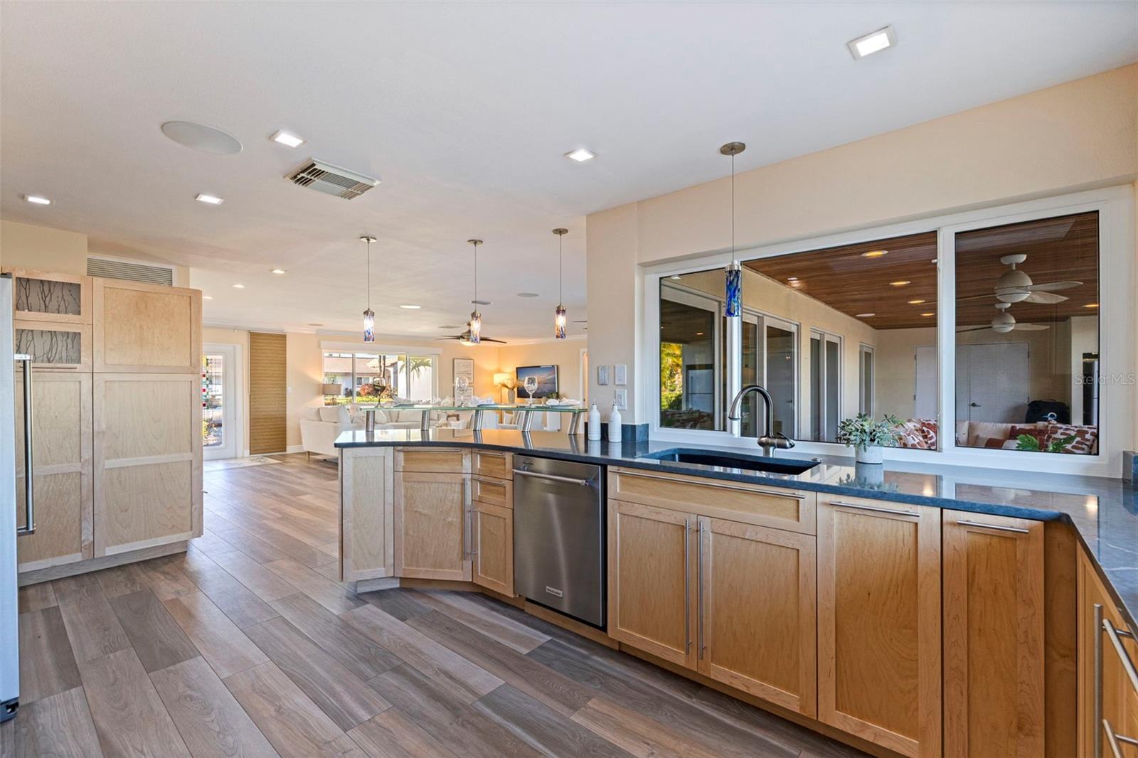 2024 MASSACHUSETTS AVE NE, ST PETERSBURG, FL — photo 22