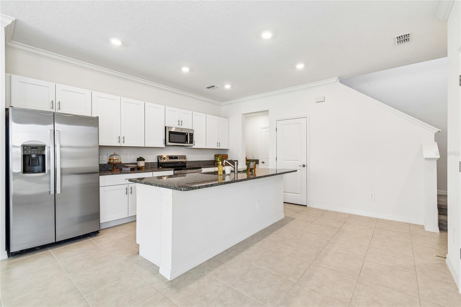 10811 FOWLERS BLUFF CT, TAMPA, FL — photo 4