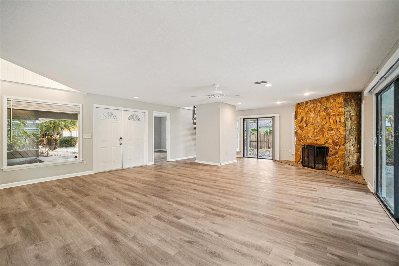 4218 WATER OAKS LN, TAMPA, FL — photo 7