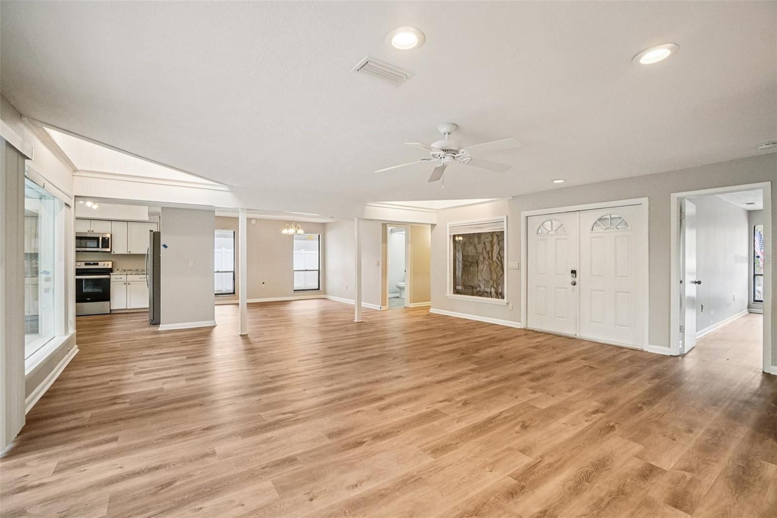4218 WATER OAKS LN, TAMPA, FL — photo 8