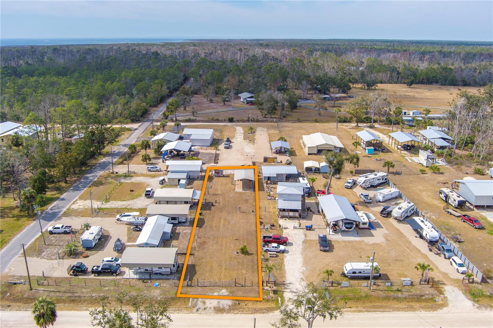 507 4TH ST NW, STEINHATCHEE, FL — photo 10