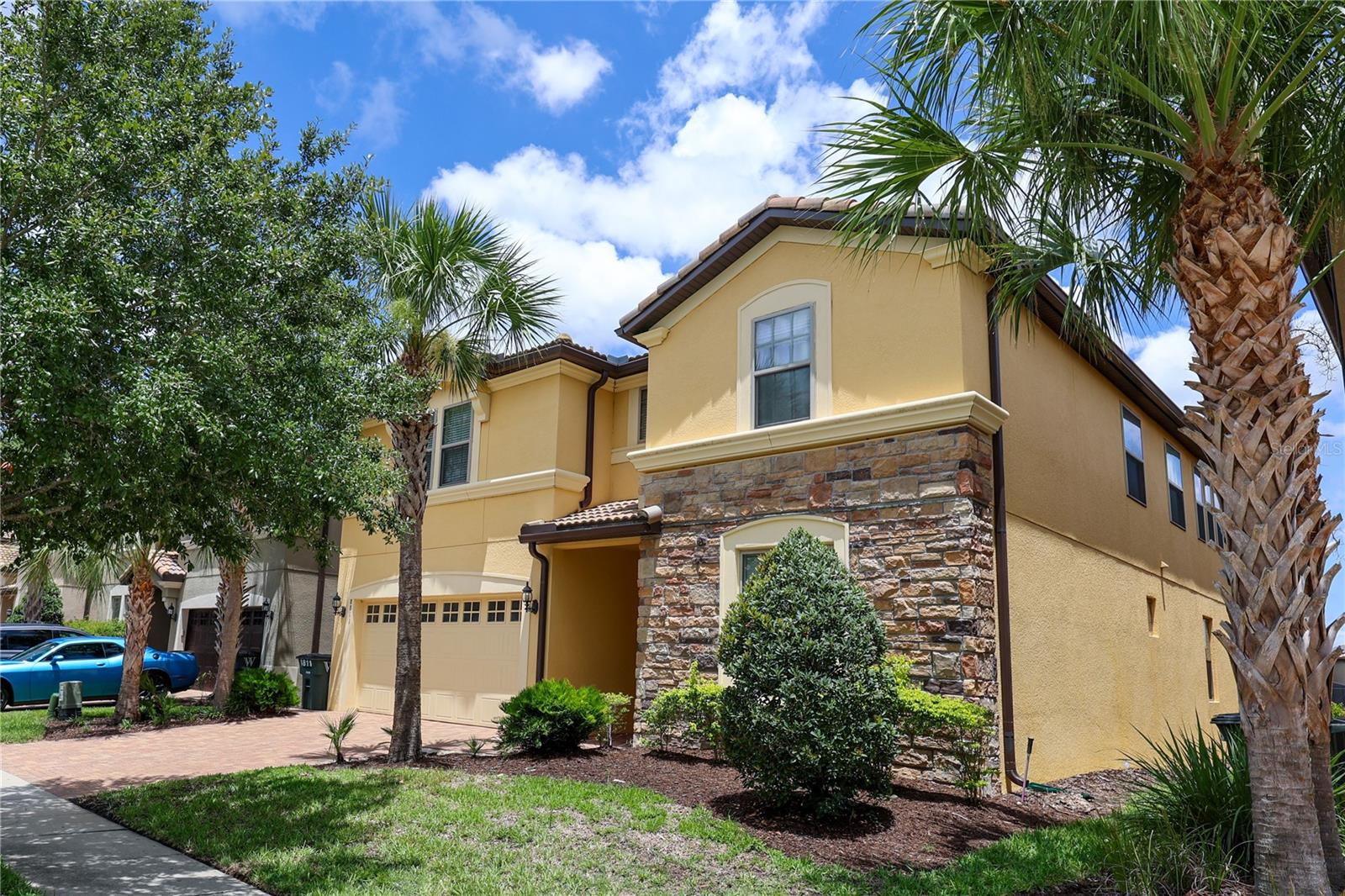 8811 MACAPA DR, KISSIMMEE, FL