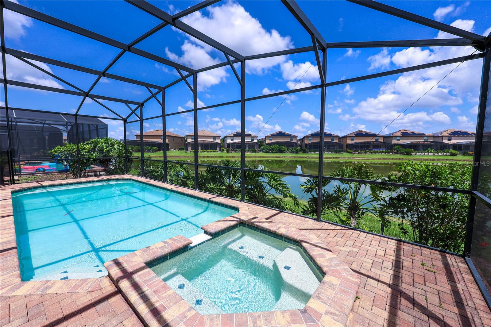 8811 MACAPA DR, KISSIMMEE, FL — photo 2