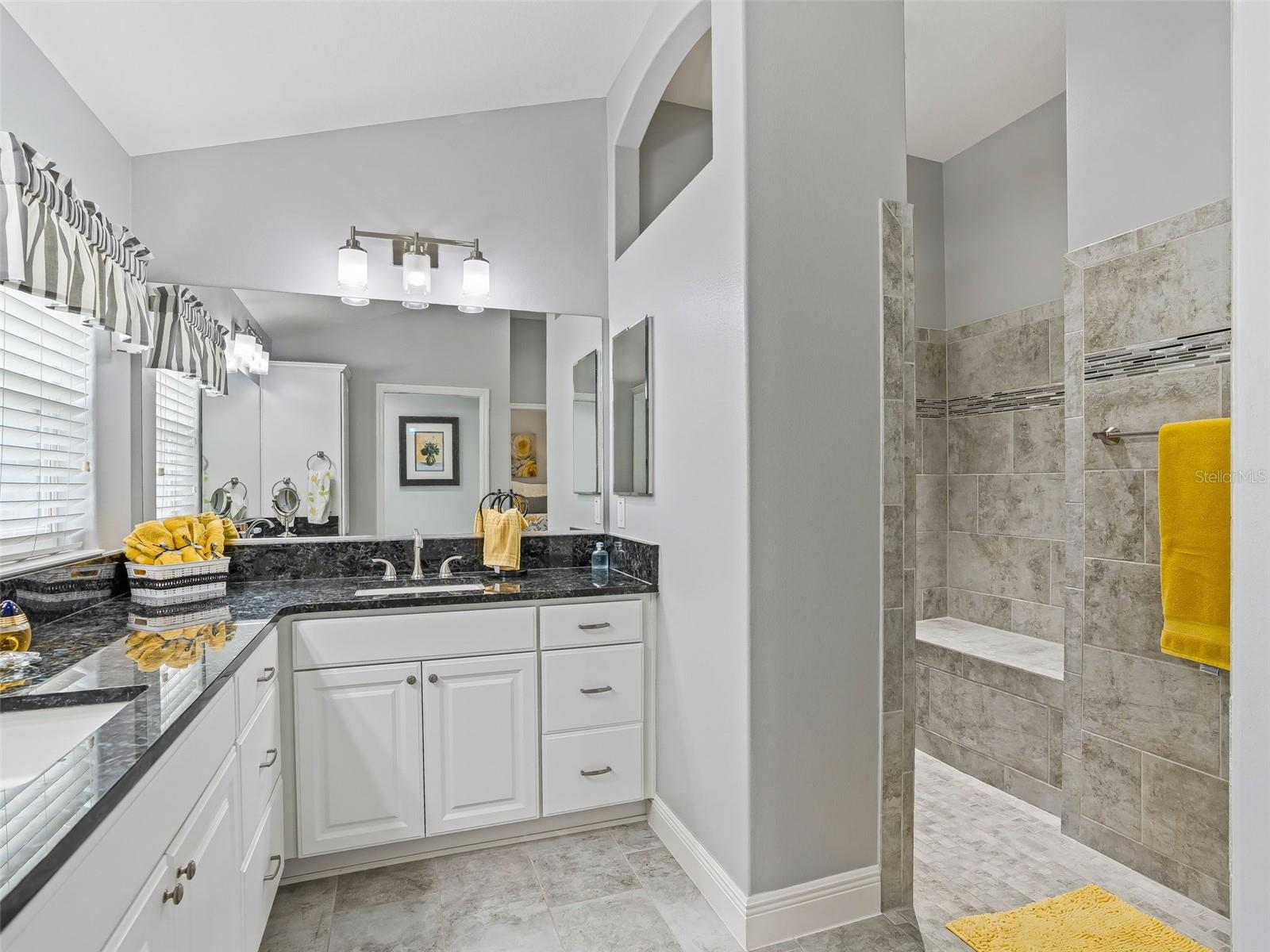 670 WOODBRIDGE WAY, THE VILLAGES, FL — photo 38