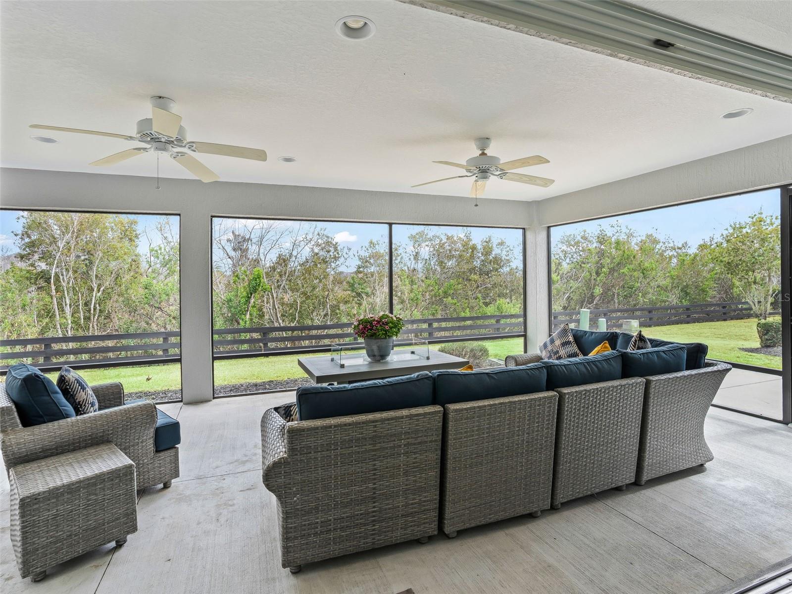 670 WOODBRIDGE WAY, THE VILLAGES, FL — photo 49