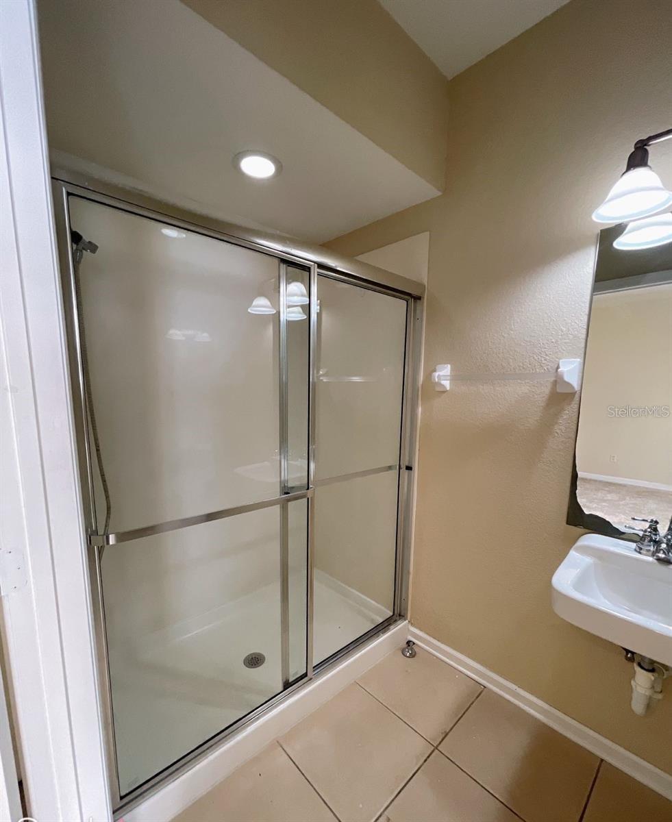 8000 COOL BREEZE DR #105, ORLANDO, FL — photo 10