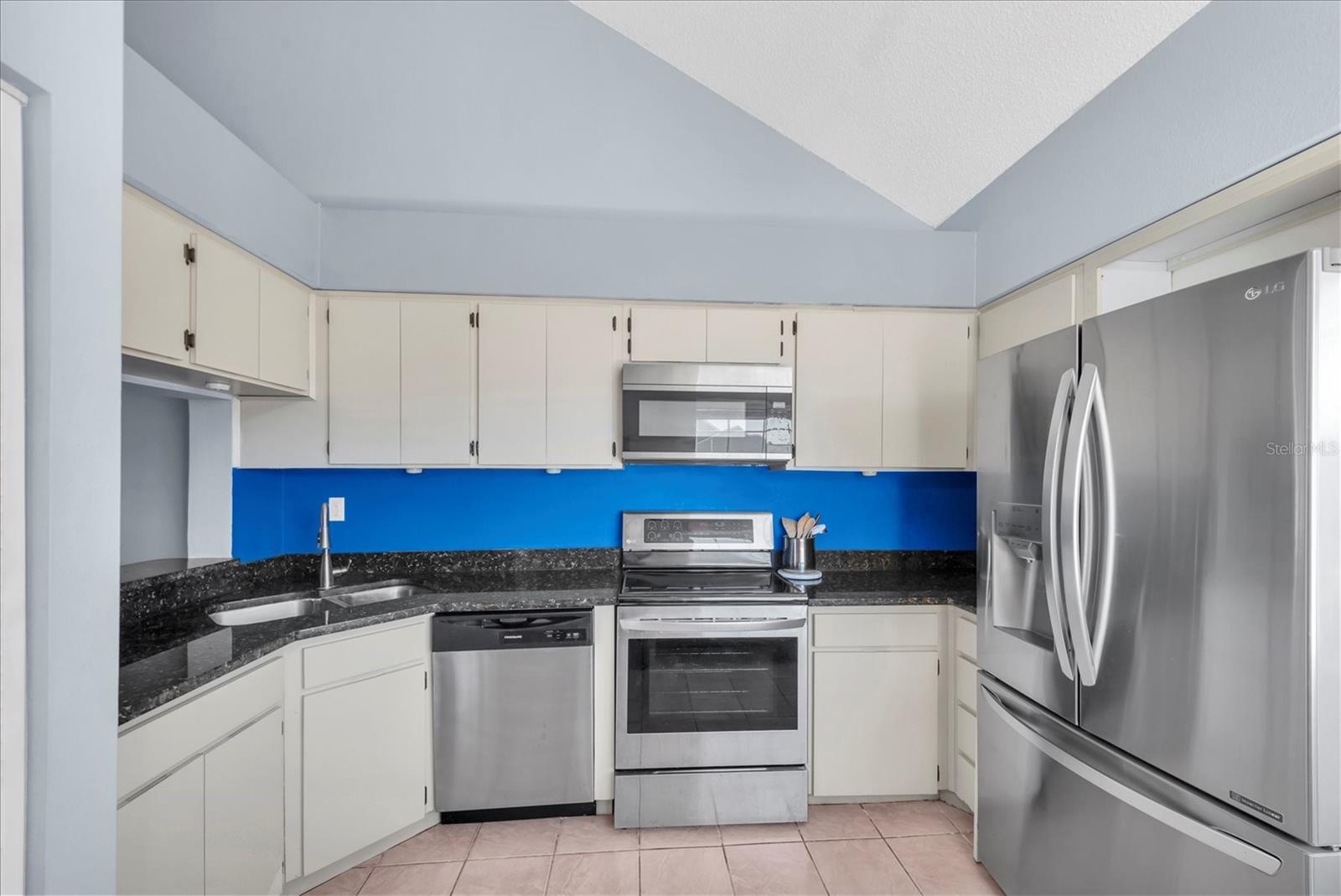 6931 STONES THROW CIR N #5302, ST PETERSBURG, FL — photo 9