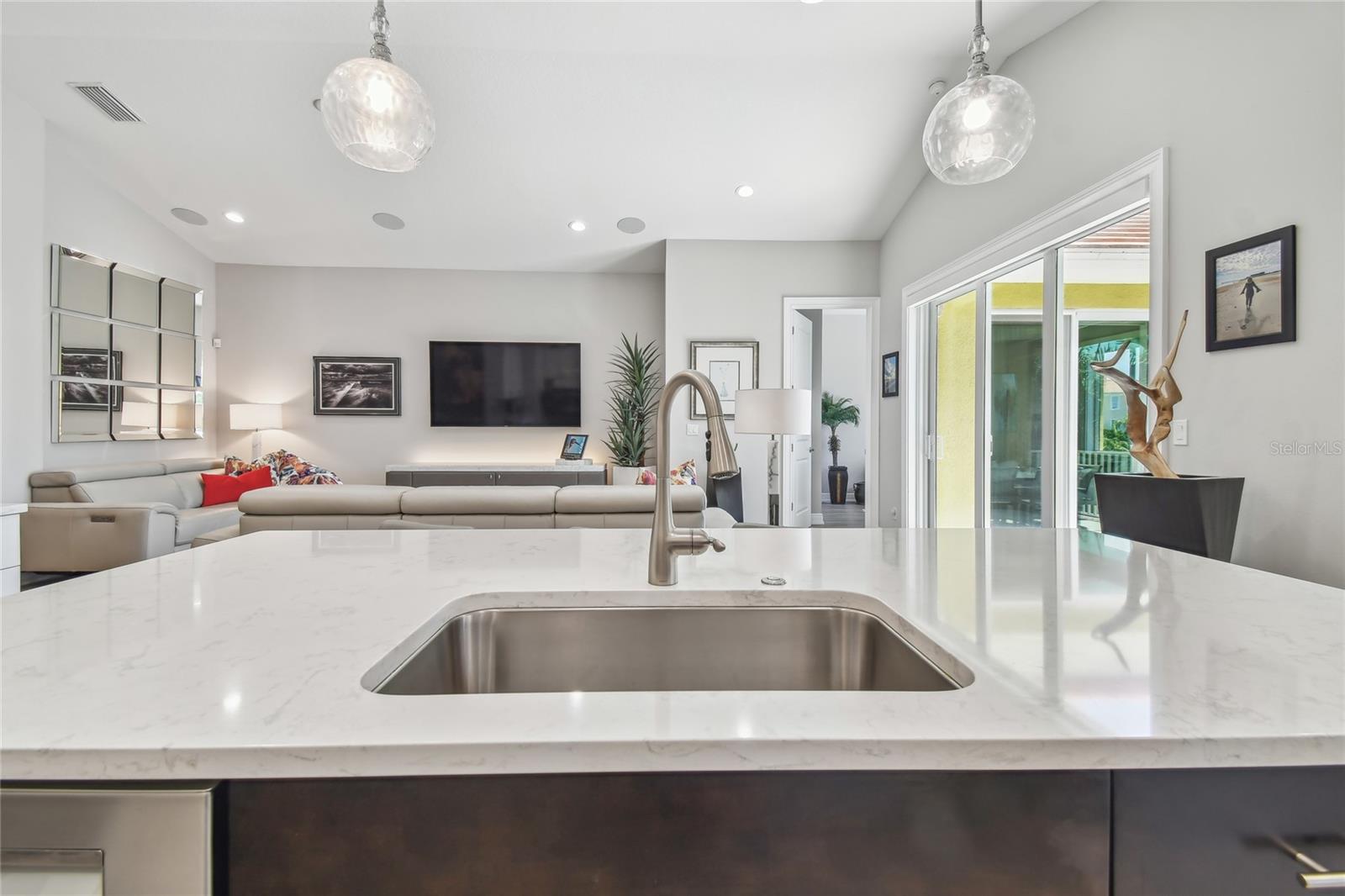 17 FRANKLIN CT S #C, ST PETERSBURG, FL — photo 12