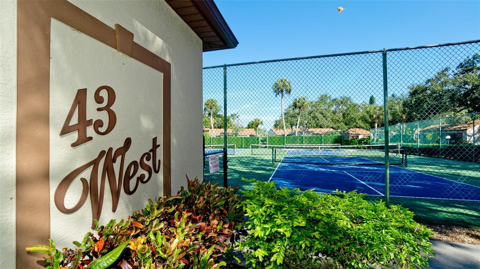 4527 PARK LAKE TER N, BRADENTON, FL — photo 40