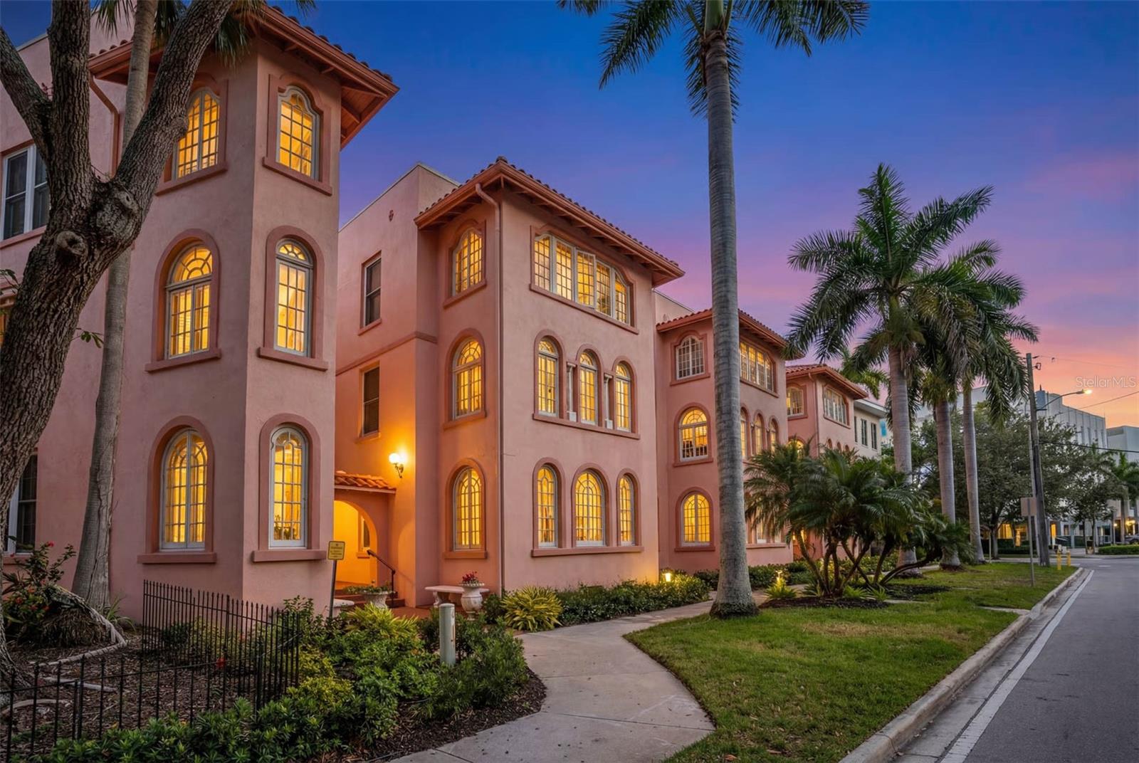 1221 N PALM AVE #106/107, SARASOTA, FL — photo 3
