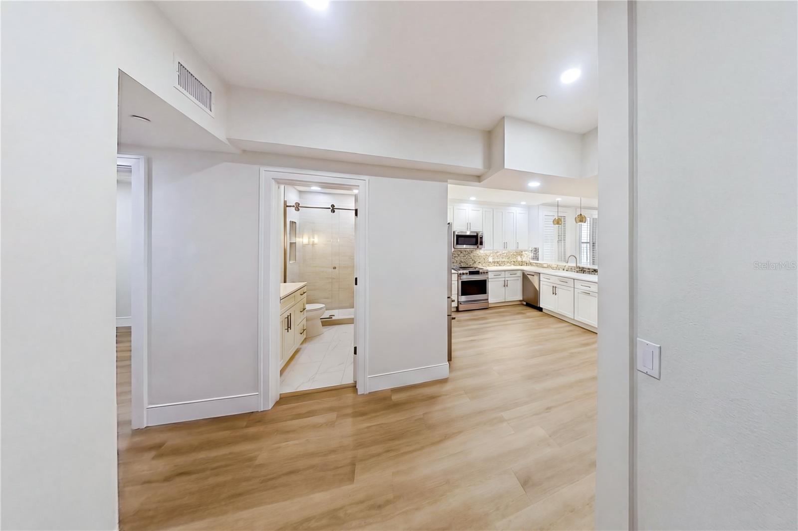 1221 N PALM AVE #106/107, SARASOTA, FL — photo 4
