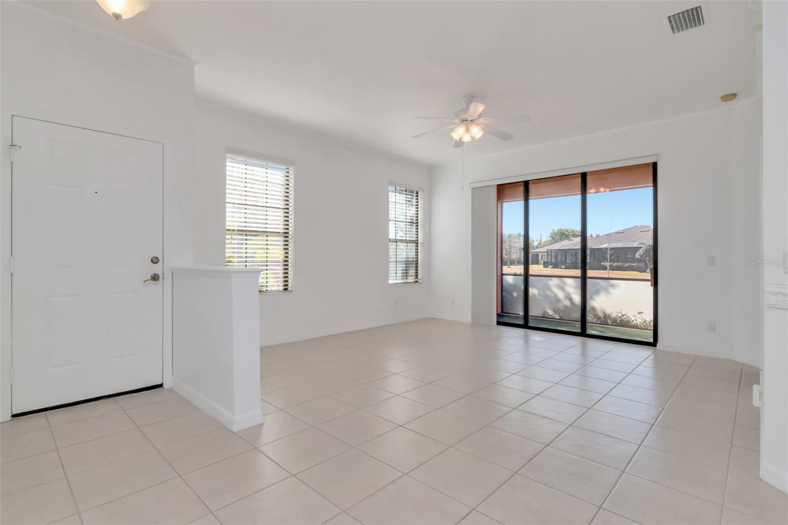125 SHELL FALLS DR, APOLLO BEACH, FL — photo 4