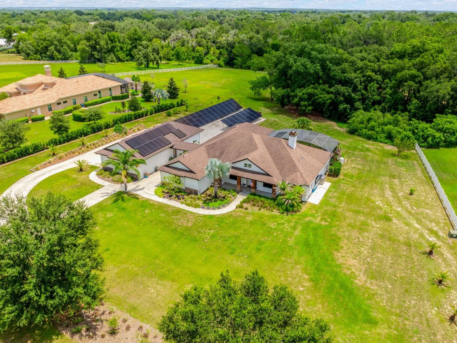 27324 GRAND OAK LN, TAVARES, FL — photo 1