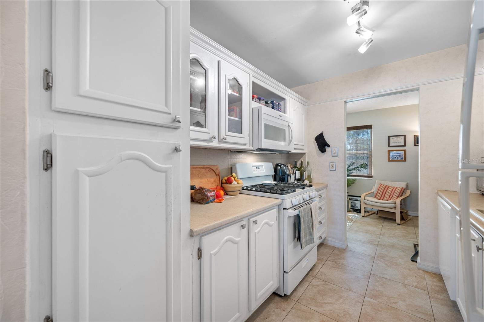 5217 81ST ST N #16, ST PETERSBURG, FL — photo 11