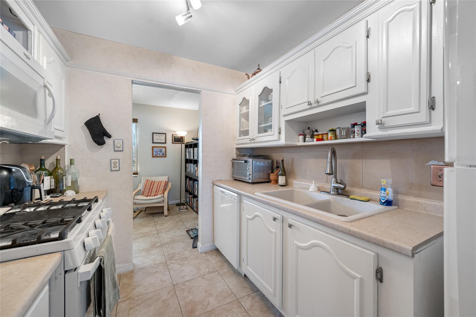 5217 81ST ST N #16, ST PETERSBURG, FL — photo 12