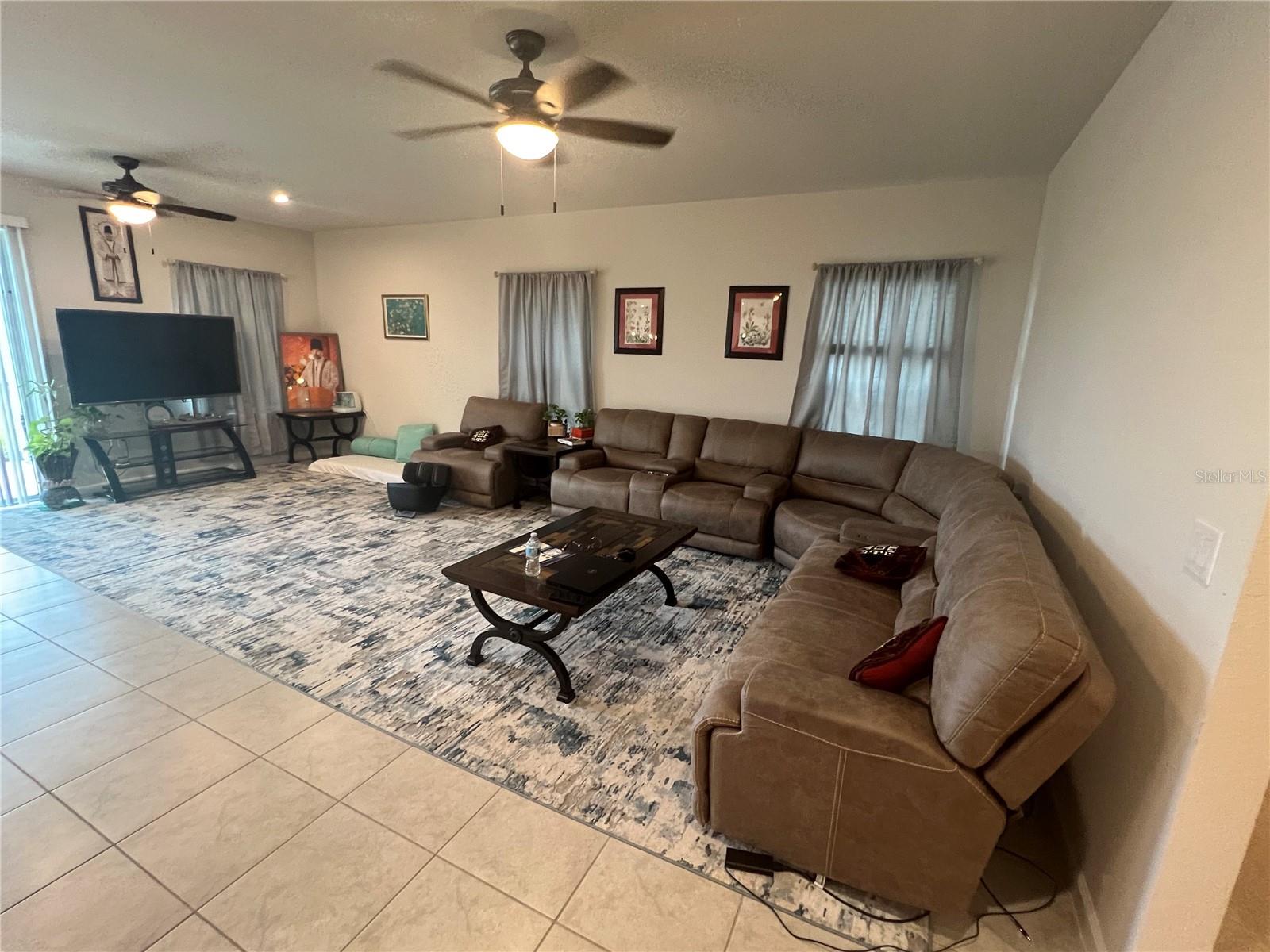 2937 SLOUGH CREEK DR, KISSIMMEE, FL — photo 4