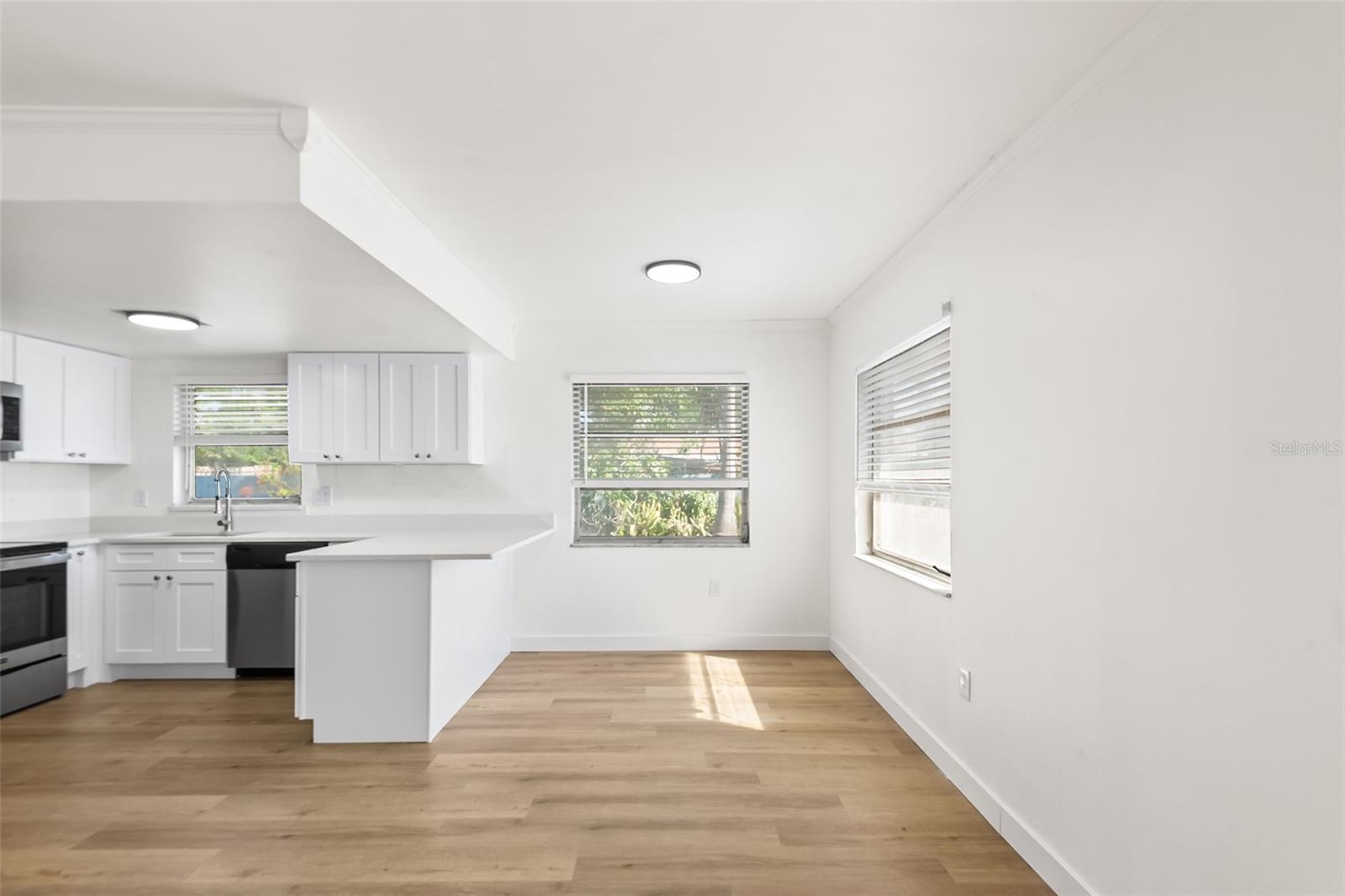 555 62ND ST S #110, ST PETERSBURG, FL — photo 2
