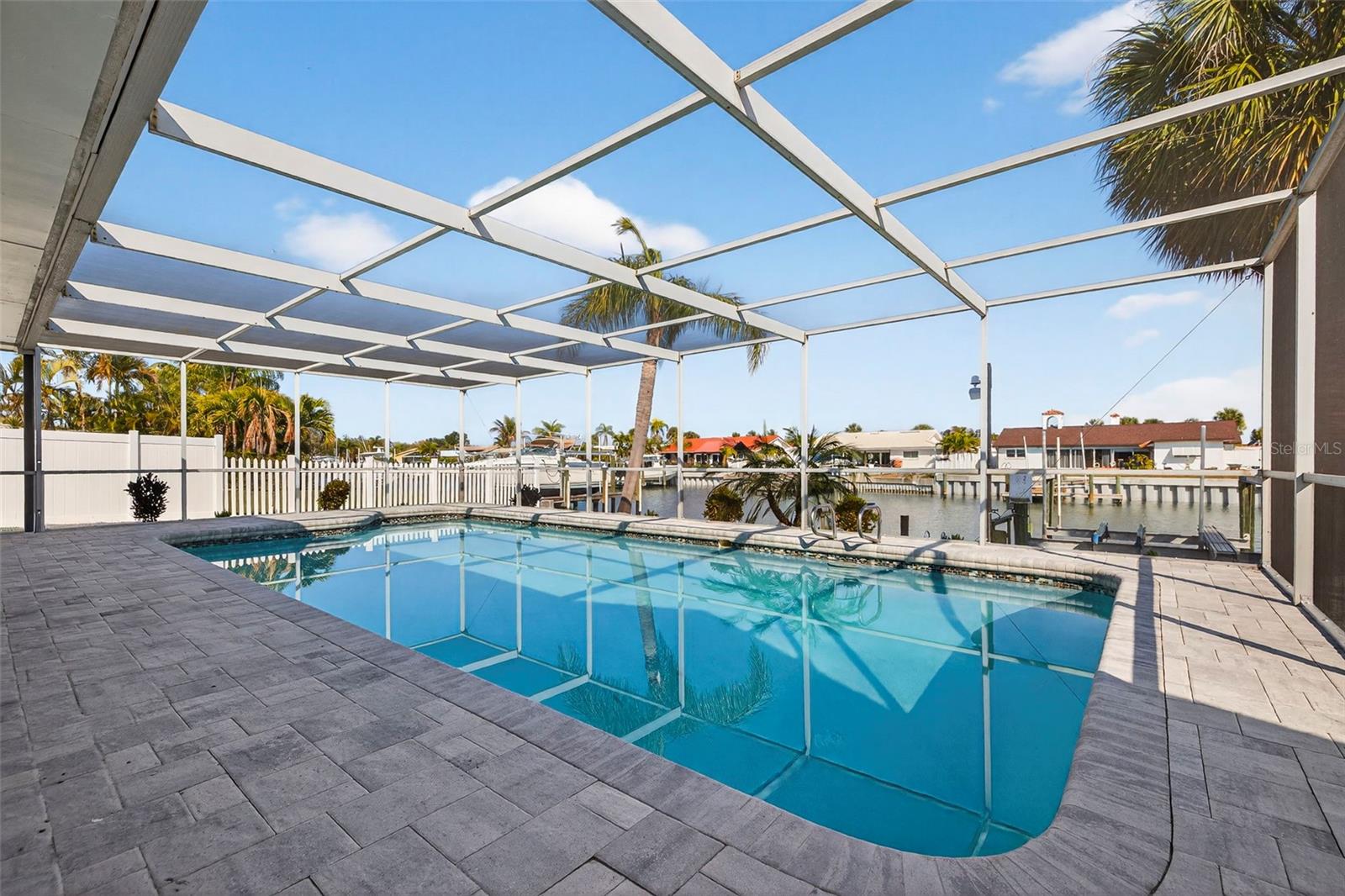 4426 43RD ST S, ST PETERSBURG, FL — photo 41