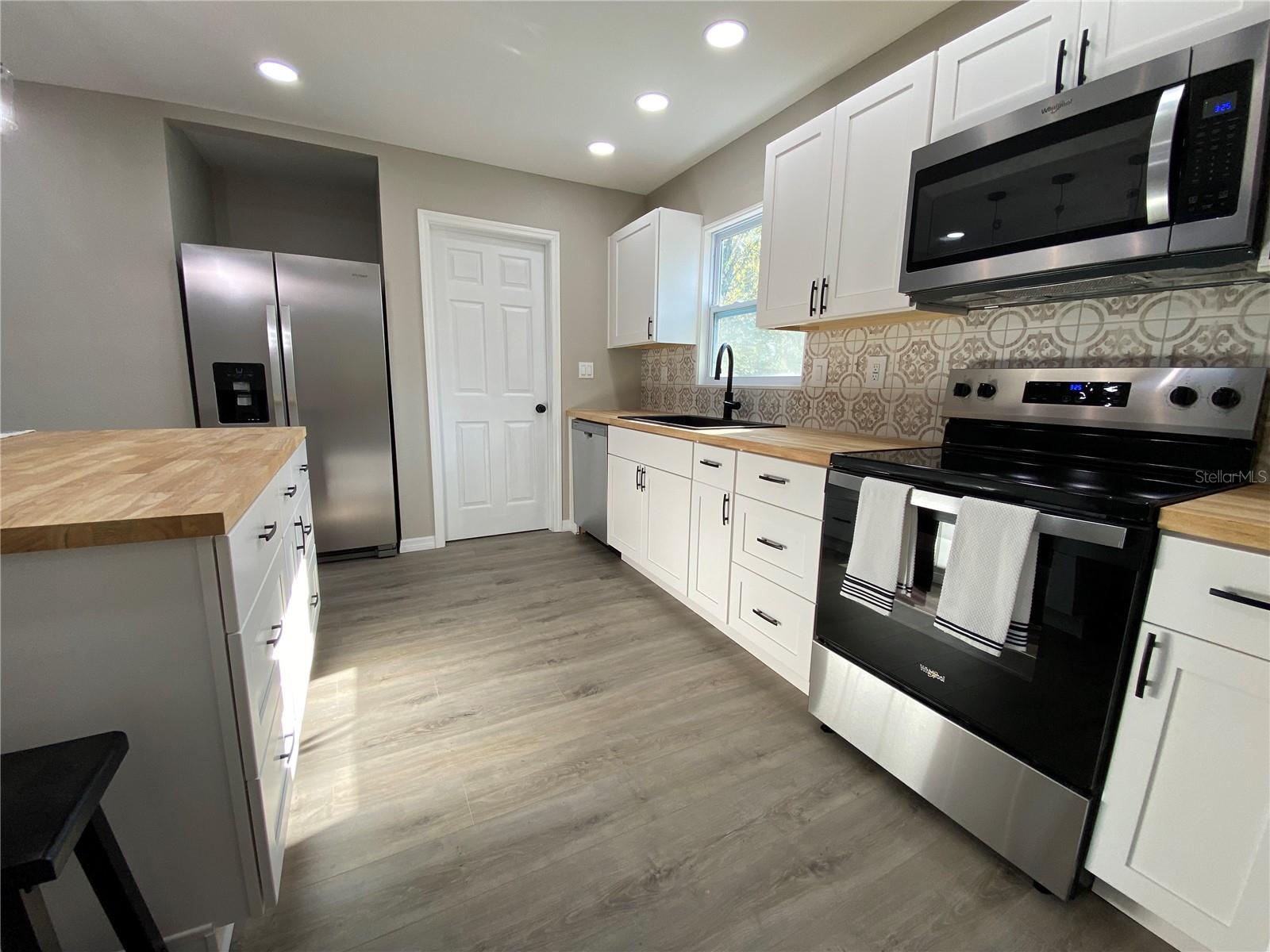 12704 LACEY DR, NEW PORT RICHEY, FL — photo 11