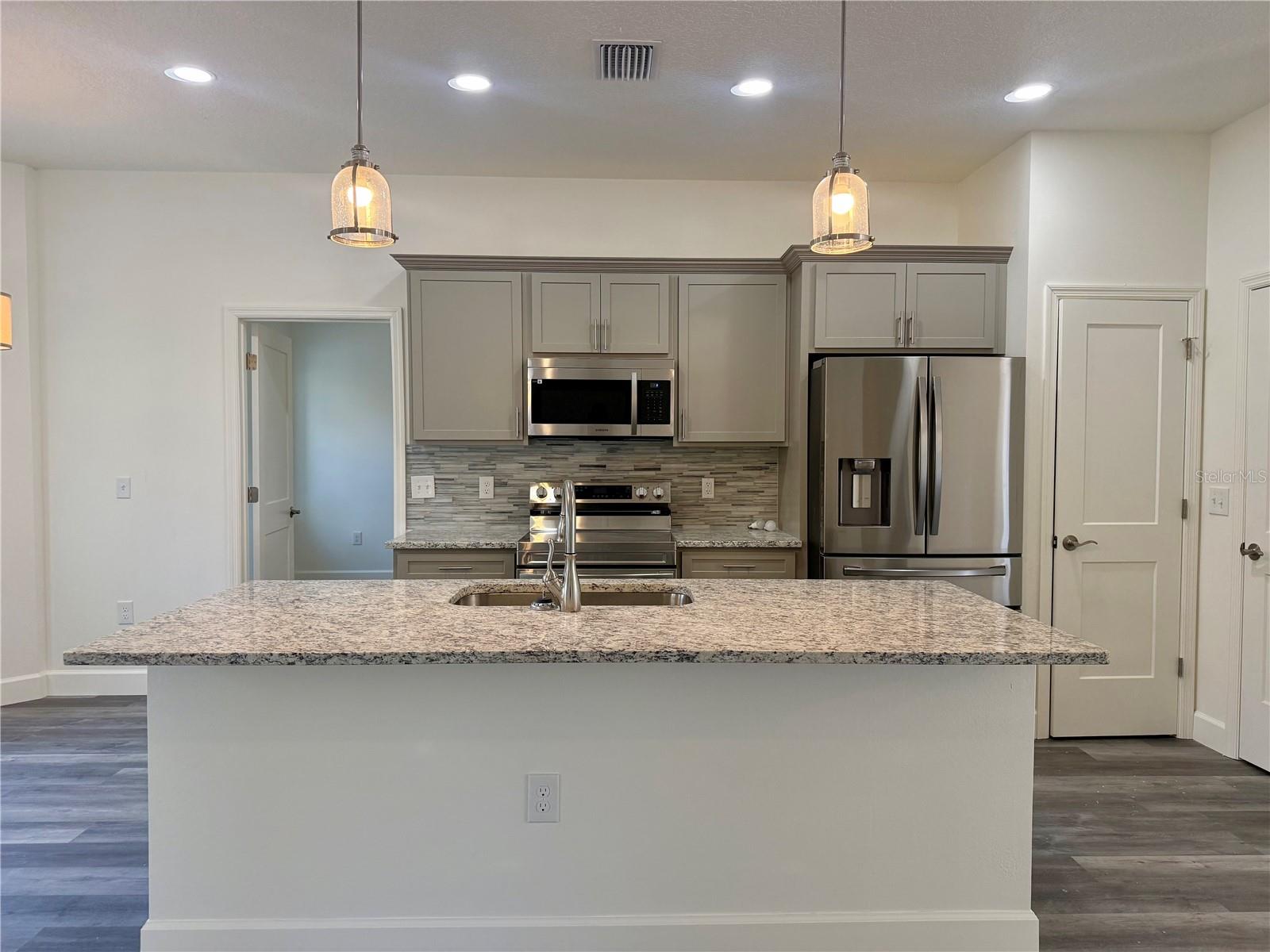 931 NE 154TH TER, WILLISTON, FL — photo 8