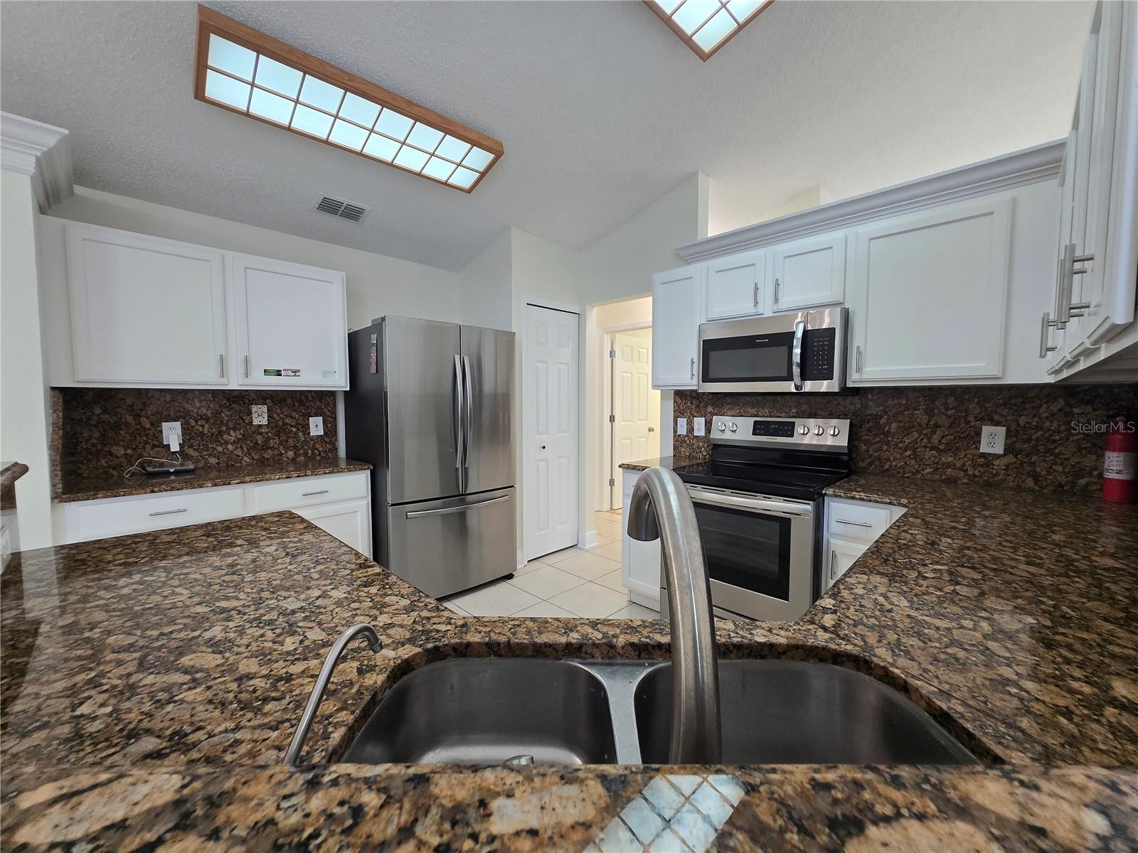 3190 LORI CT, DELTONA, FL — photo 11