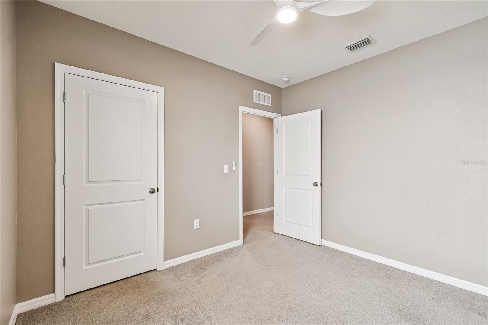 5221 HILLSIDE MEADOW PL, TAMPA, FL — photo 17