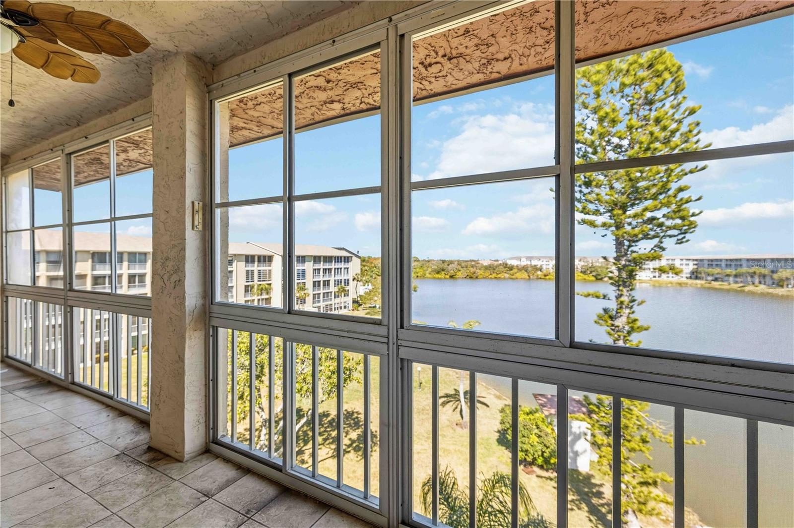 3983 LAKE BAYSHORE DR #F-508, BRADENTON, FL — photo 32