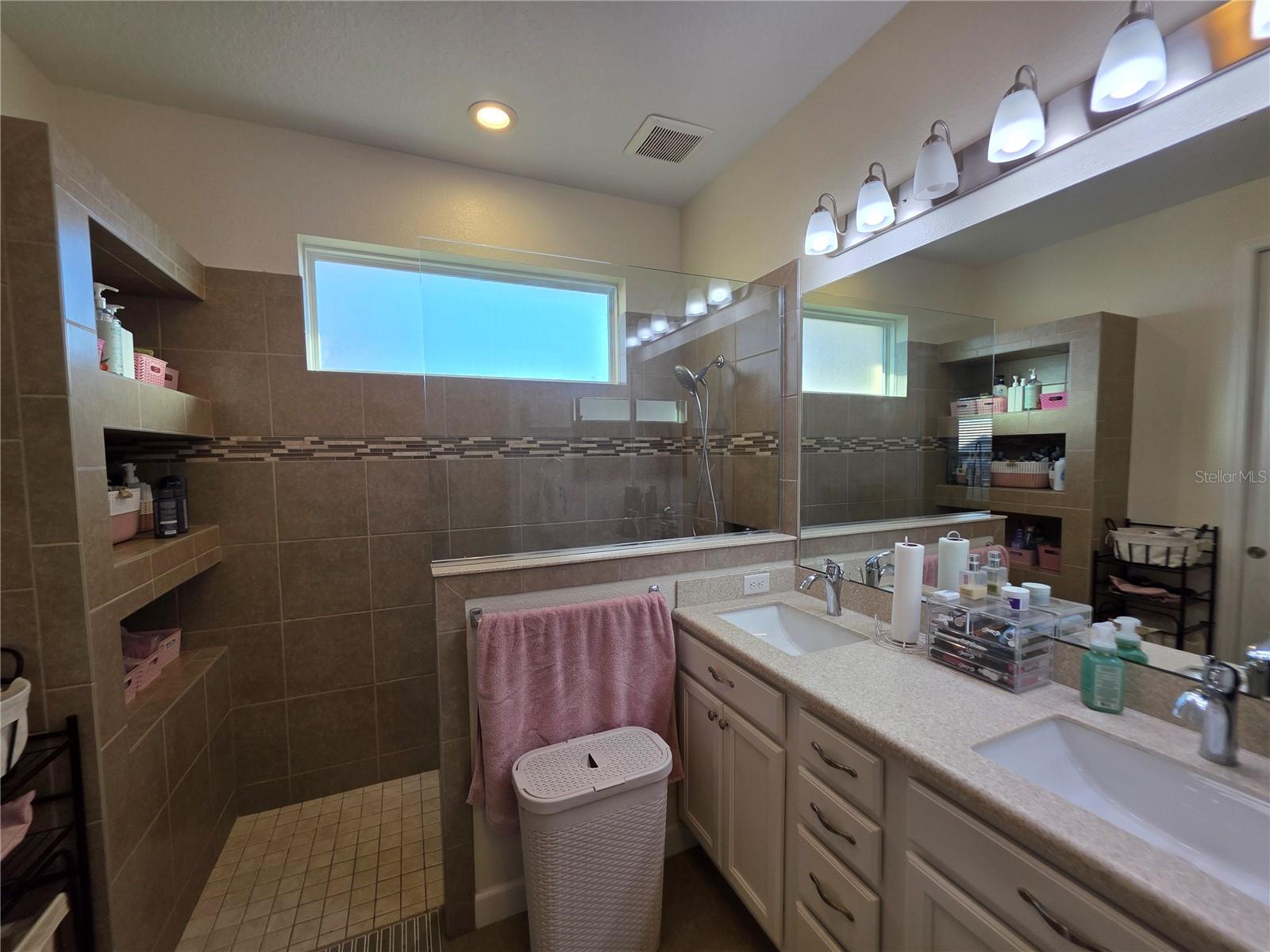 8064 BRIDGEPORT BAY CIR, MOUNT DORA, FL — photo 44